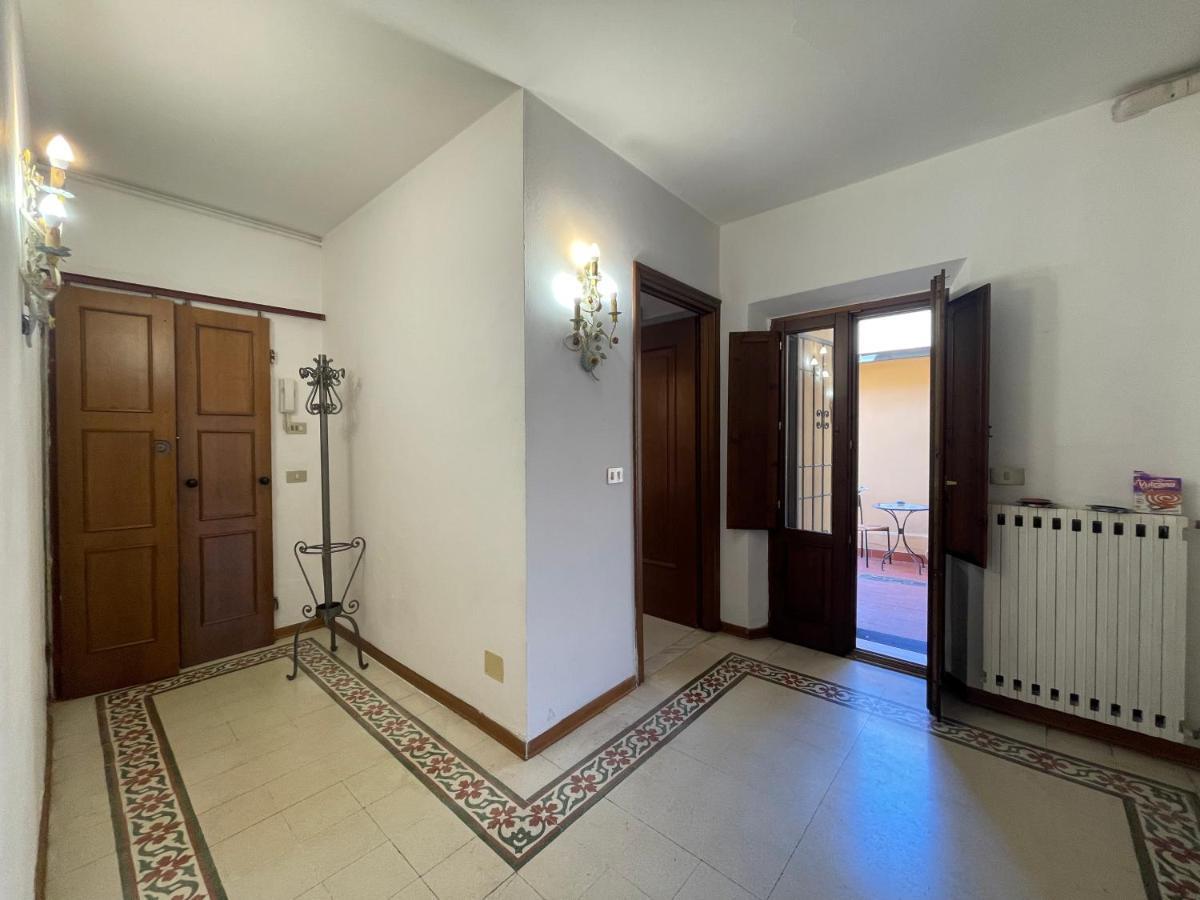 Grande Appartamento In Centro Pontedera Exteriör bild